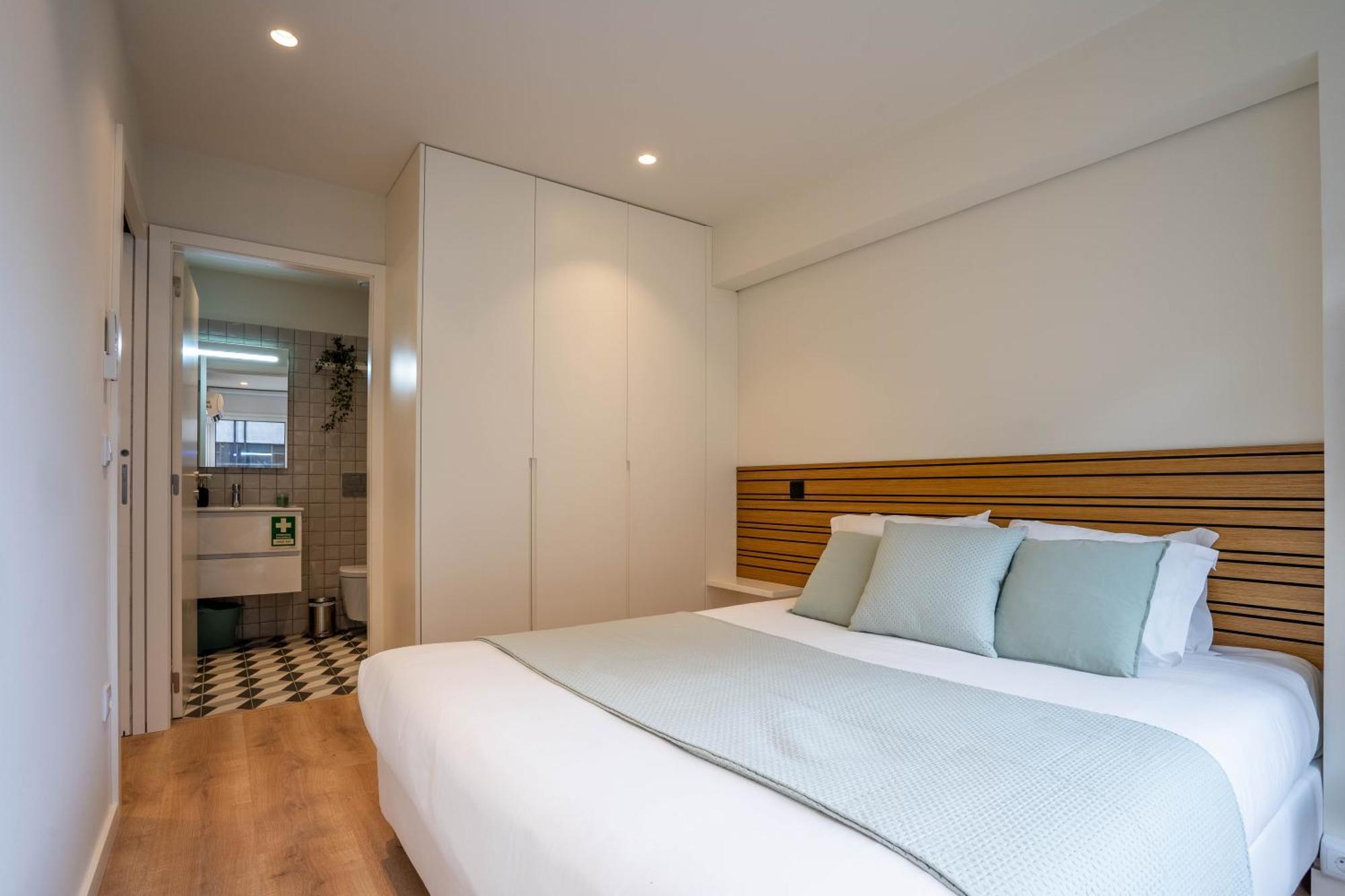 Trindade Bliss: 1Br W/ Free Parking By Lovelystay Porto Ngoại thất bức ảnh